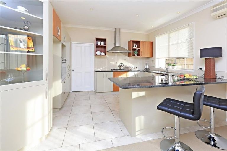 Photo of property in 69 Middlefield Drive, East Tamaki Heights, Auckland, 2016