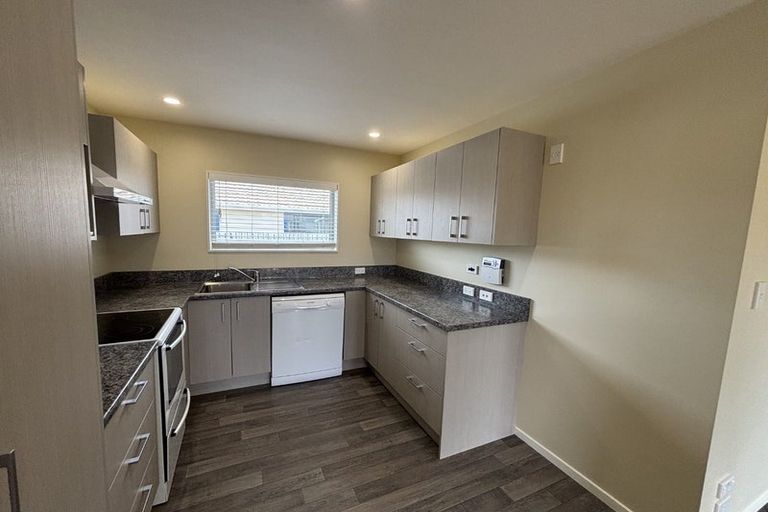 Photo of property in 2 Wildwood Avenue, Wainoni, Christchurch, 8061