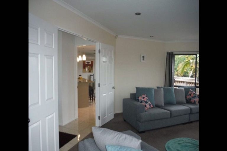 Photo of property in 5 Trillick Place, Tuakau, 2121