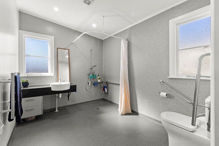 Photo of property in 15 Fairs Road, Milson, Palmerston North, 4414