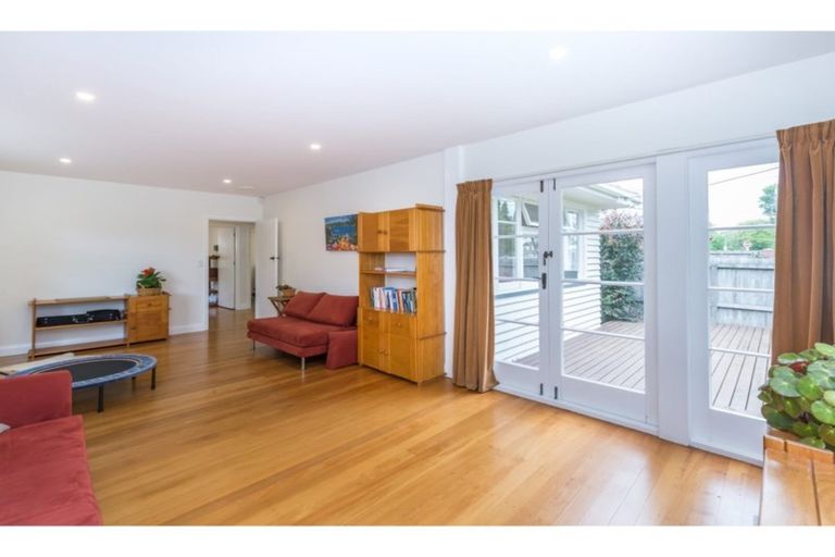 Photo of property in 116 Riverlaw Terrace, Saint Martins, Christchurch, 8022