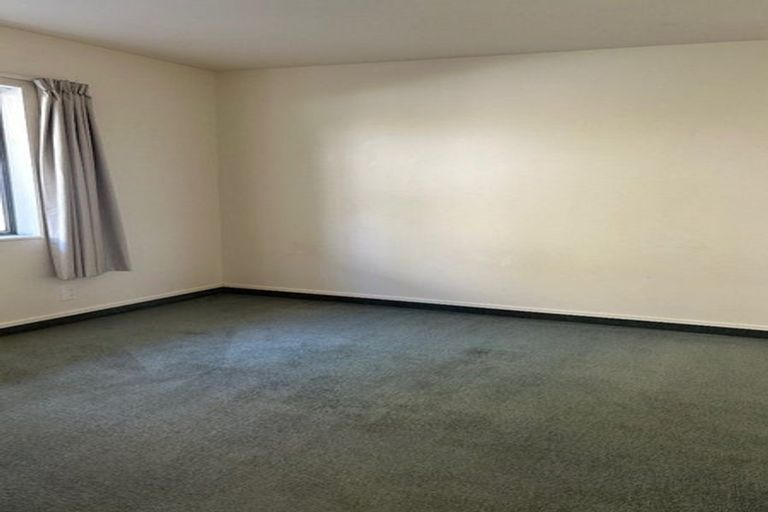 Photo of property in 135 Realm Drive, Paraparaumu, 5032