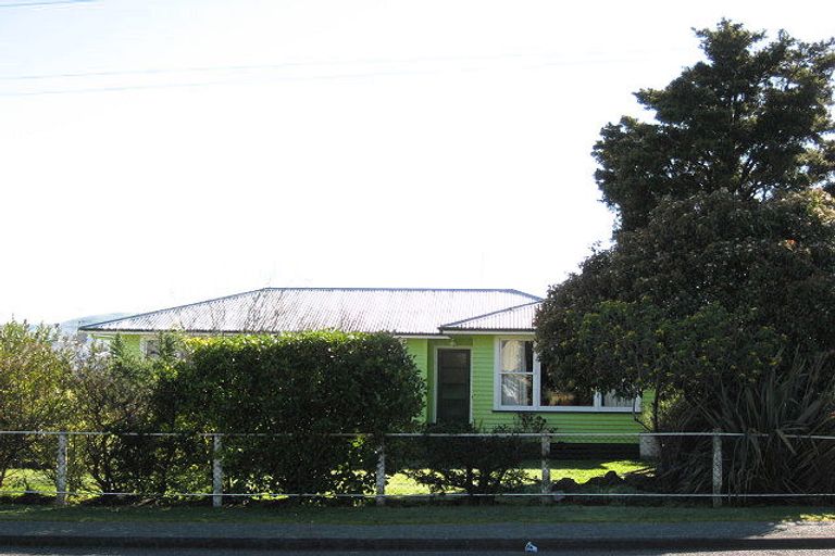 Photo of property in 12 Montgomery Street, Waipukurau, 4200