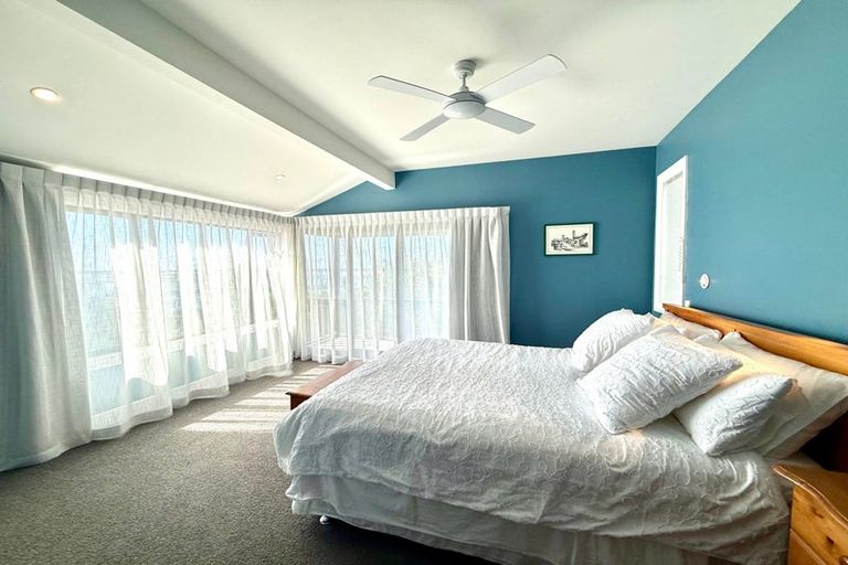 Photo of property in 18 Mount Pleasant Road, Mount Pleasant, Christchurch, 8081