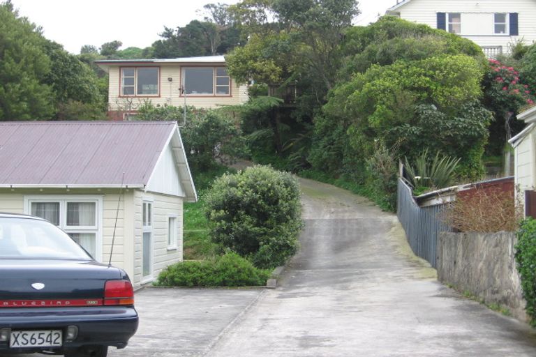 Photo of property in 37 Bassett Road, Johnsonville, Wellington, 6037