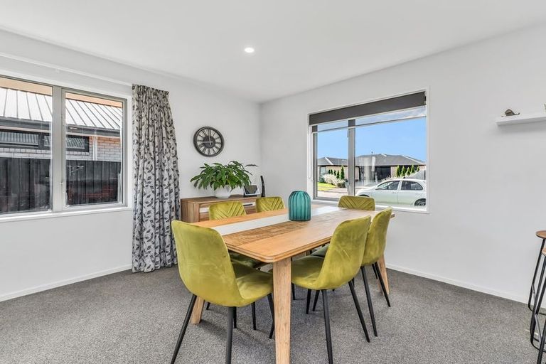 Photo of property in 5 Fountain Place, Rolleston, 7614