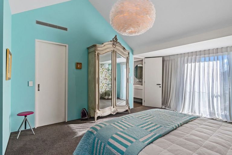 Photo of property in 7 Helmores Lane, Merivale, Christchurch, 8014