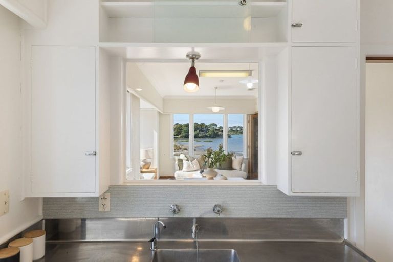 Photo of property in 1/15 Birkley Road, Bayswater, Auckland, 0622