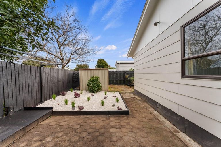 Photo of property in 2/2 Burundi Avenue, Clendon Park, Auckland, 2103