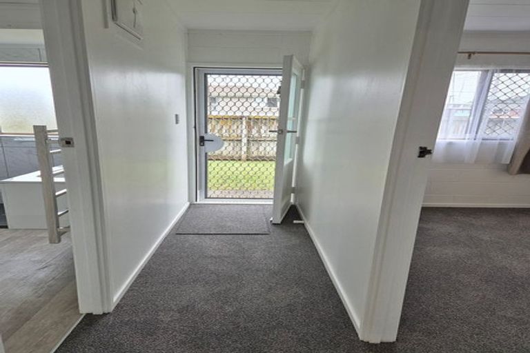Photo of property in 1/773 Beach Road, Browns Bay, Auckland, 0630