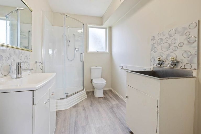Photo of property in 3/13 Hill Road, Hillpark, Auckland, 2102