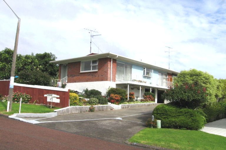 Photo of property in 1/2 Poseidon Place, Half Moon Bay, Auckland, 2012