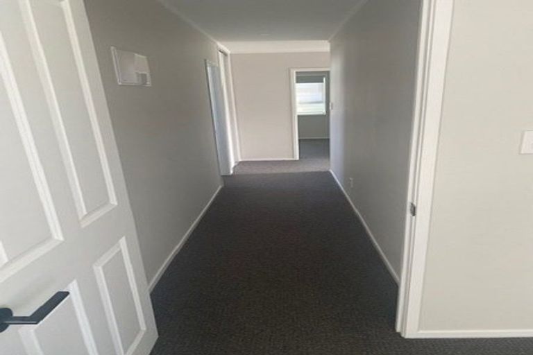 Photo of property in 26 Ranui Avenue, Ranui, Auckland, 0612