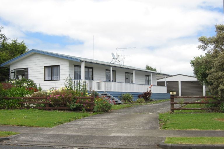Photo of property in 3 Puriri Road, Pukekohe, 2120