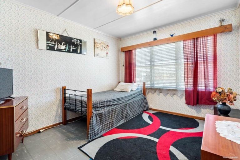 Photo of property in 73 Manuroa Road, Takanini, 2112