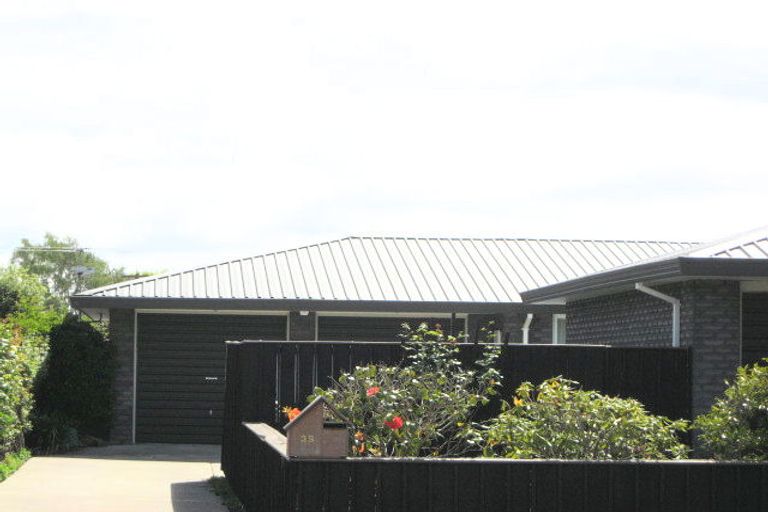 Photo of property in 39 Norrie Street, Redwood, Christchurch, 8051