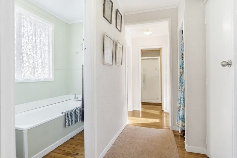 Photo of property in 319 Barrowclough Road, Whangamata, 3620
