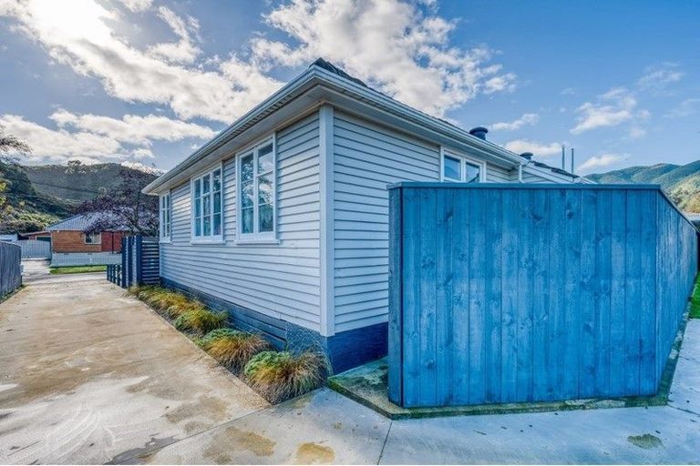 Photo of property in 4a Langford Street, Naenae, Lower Hutt, 5011