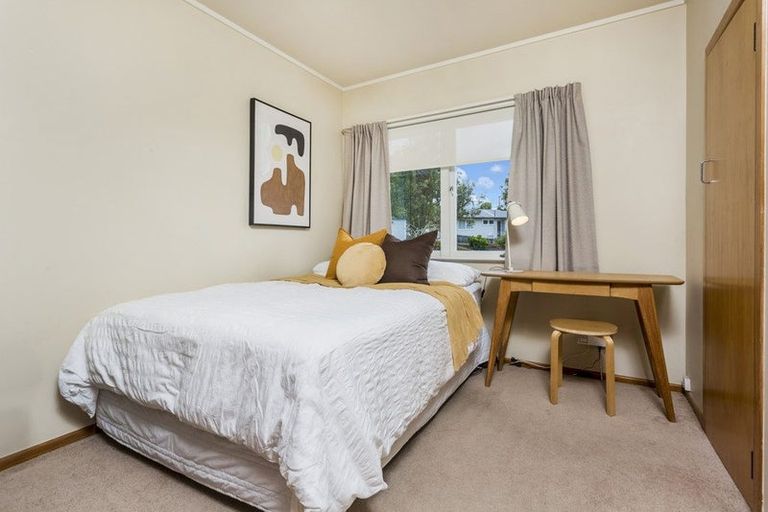 Photo of property in 64 Eskdale Road, Birkdale, Auckland, 0626