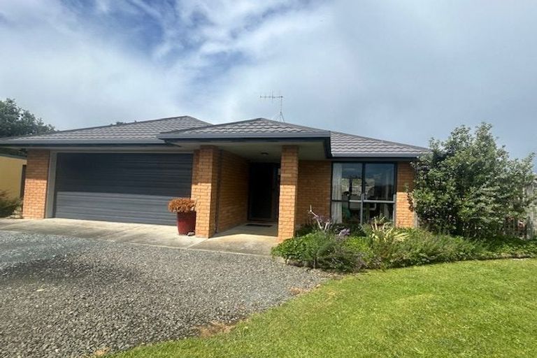 Photo of property in 286 Rehutai Road, Baylys Beach, Dargaville, 0377