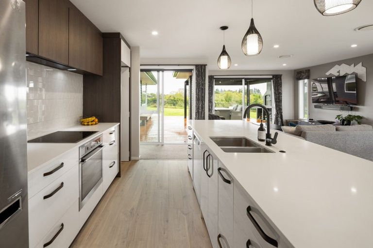 Photo of property in 15 Hyatt Close, Leamington, Cambridge, 3432