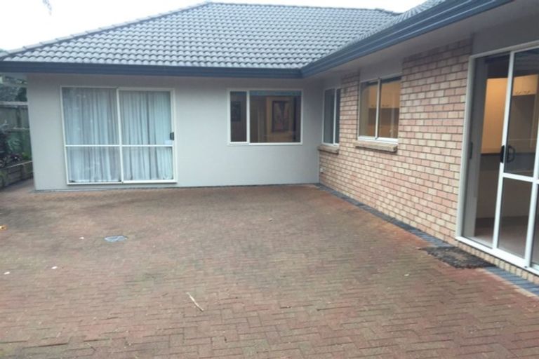 Photo of property in 22 Starlight Cove, Hobsonville, Auckland, 0618