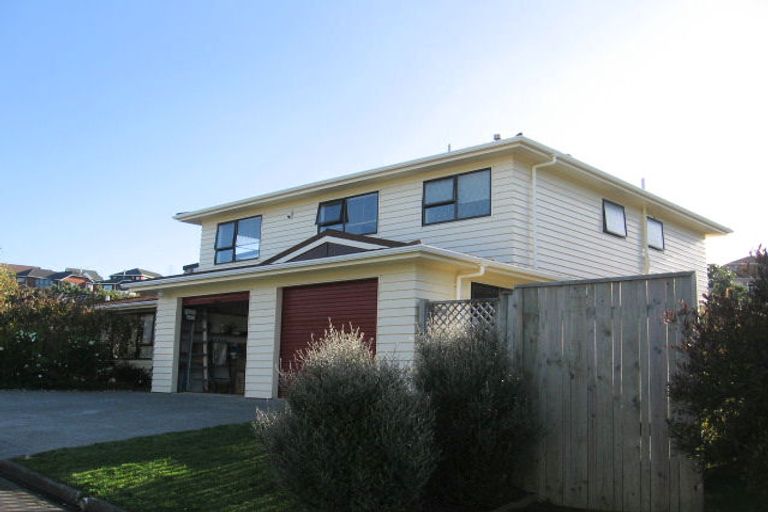 Photo of property in 3 Wantwood Grove, Churton Park, Wellington, 6037
