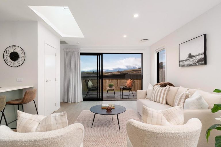 Photo of property in 24 Muster Road, Jacks Point, 9371