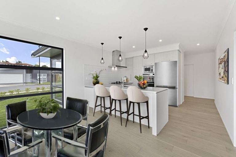 Photo of property in 31 Kukuwai Avenue, Red Beach, 0932