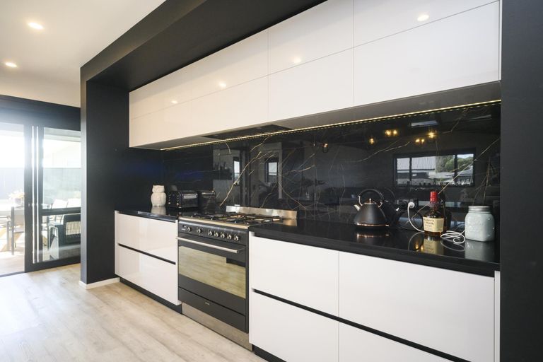 Photo of property in 14 Huffington Place, Feilding, 4702