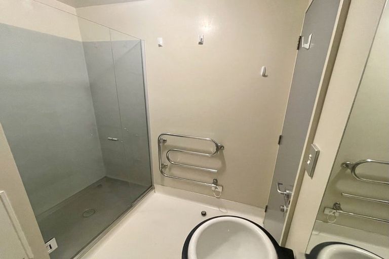 Photo of property in St Pauls Apartments, 83/43u Mulgrave Street, Thorndon, Wellington, 6011