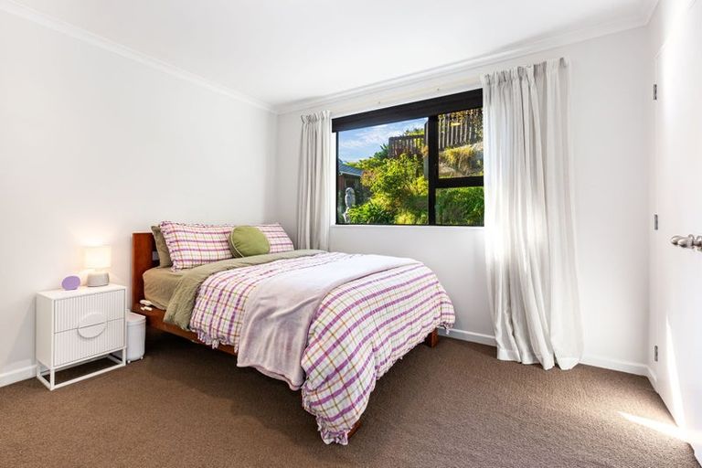 Photo of property in 48 Sailmaker Close, Whitby, Porirua, 5024