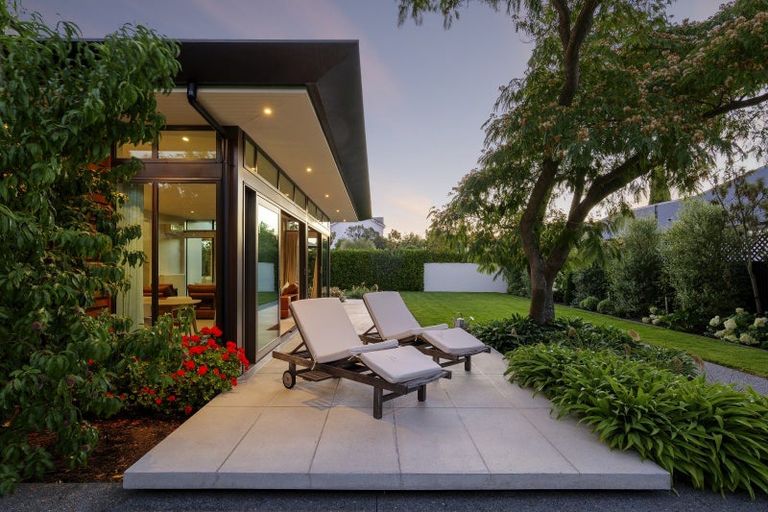 Photo of property in 93 Mays Road, St Albans, Christchurch, 8052