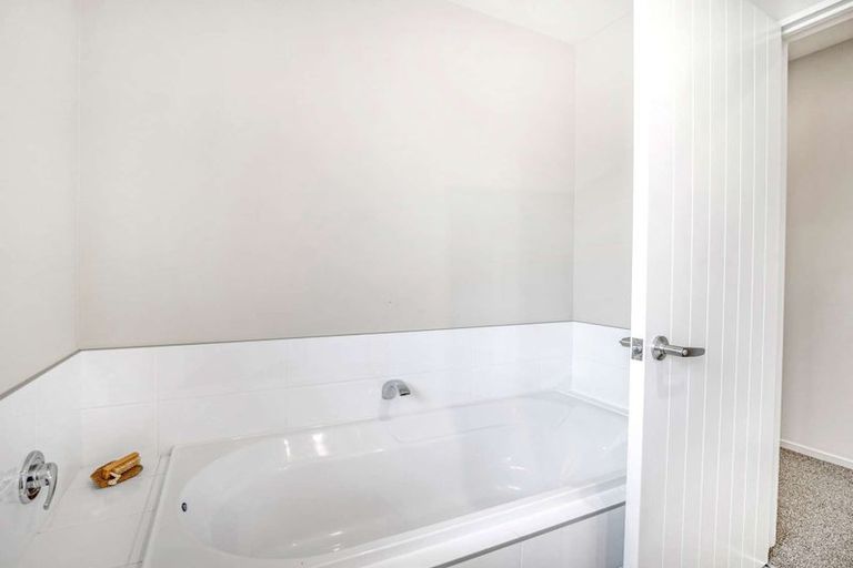 Photo of property in 38 Meyer Crescent, Halswell, Christchurch, 8025