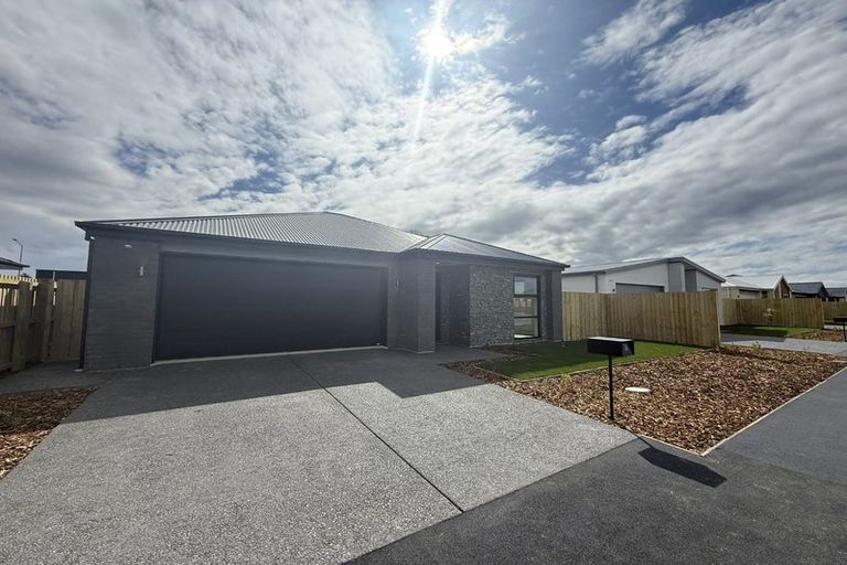 Photo of property in 19 Rita Angus Road, Belfast, 8051