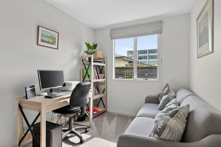 Photo of property in 4/29 Third Avenue, Tauranga, 3110