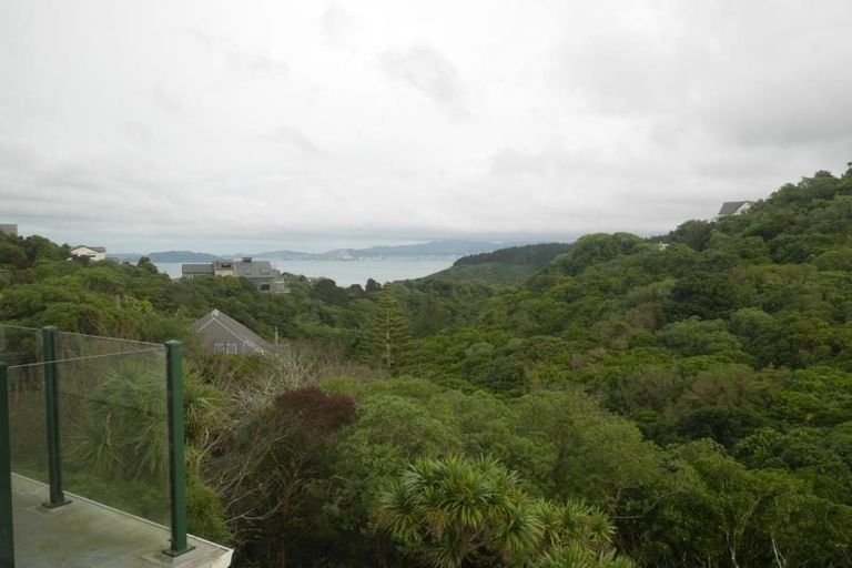 Photo of property in 45 Maungaraki Road, Korokoro, Lower Hutt, 5012