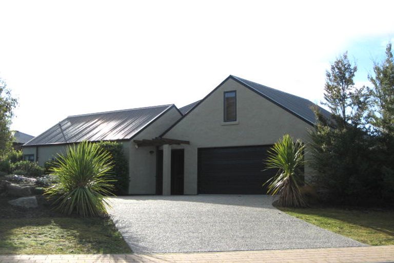 Photo of property in 10 Little Oak Common, Wanaka, 9305