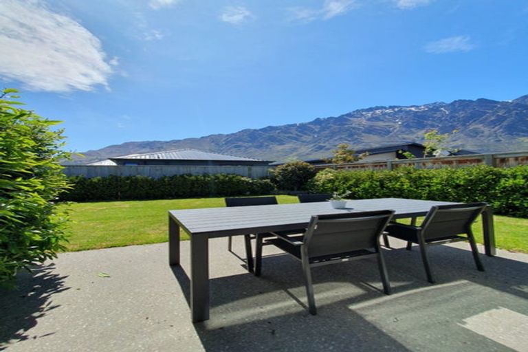 Photo of property in 6 Ward Street, Jacks Point, Queenstown, 9371