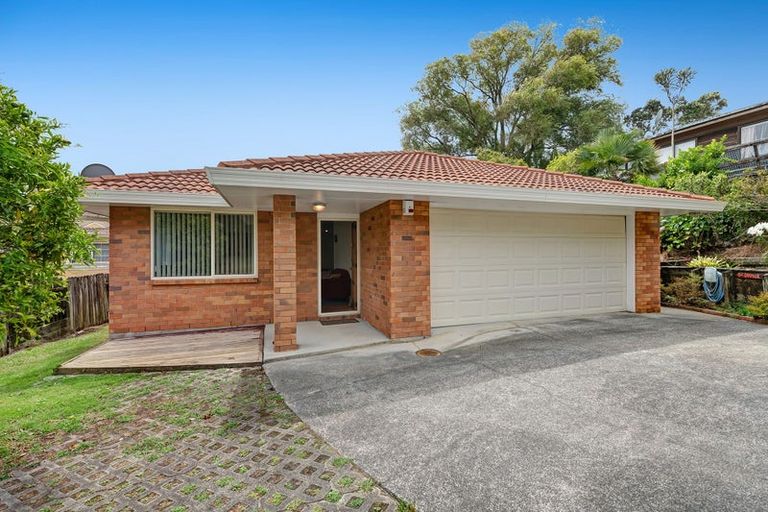 Photo of property in 5 Ian Marwick Place, Birkenhead, Auckland, 0626
