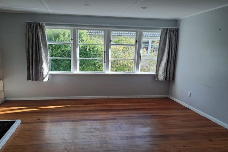 Photo of property in 11 Warwick Street, Wilton, Wellington, 6012