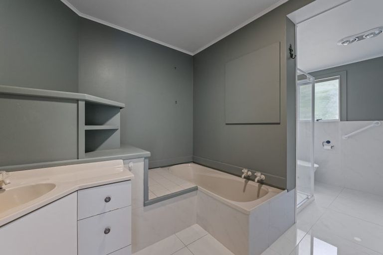 Photo of property in 75 Belt Road, New Plymouth, 4310