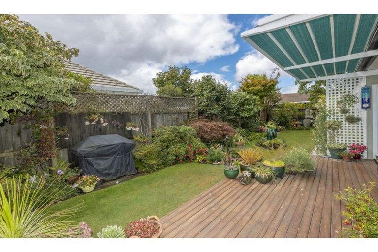 Photo of property in 46 Westgrove Avenue, Avonhead, Christchurch, 8042