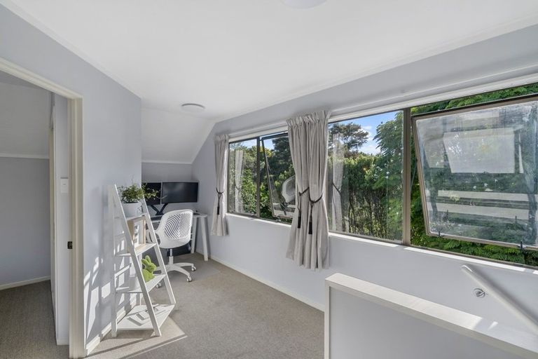 Photo of property in 35 Great North Road, Riverhead, 0820