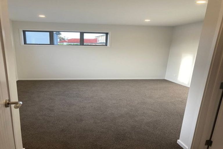 Photo of property in 8 O'halloran Road, Howick, Auckland, 2014
