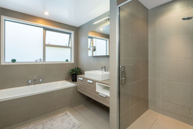 Photo of property in 6 Orakei Place, Welcome Bay, Tauranga, 3112