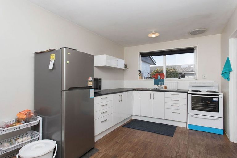 Photo of property in 2/345 Worcester Street, Linwood, Christchurch, 8011