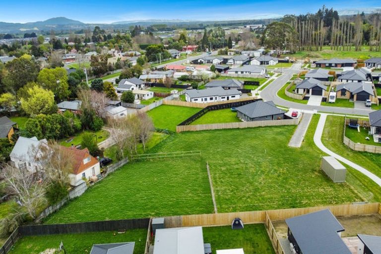 Photo of property in 16 Cleaver Street, Woodend, 7610