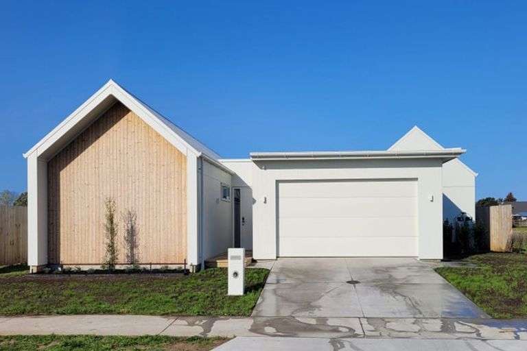 Photo of property in 162 Kupe Drive, Whitianga, 3510