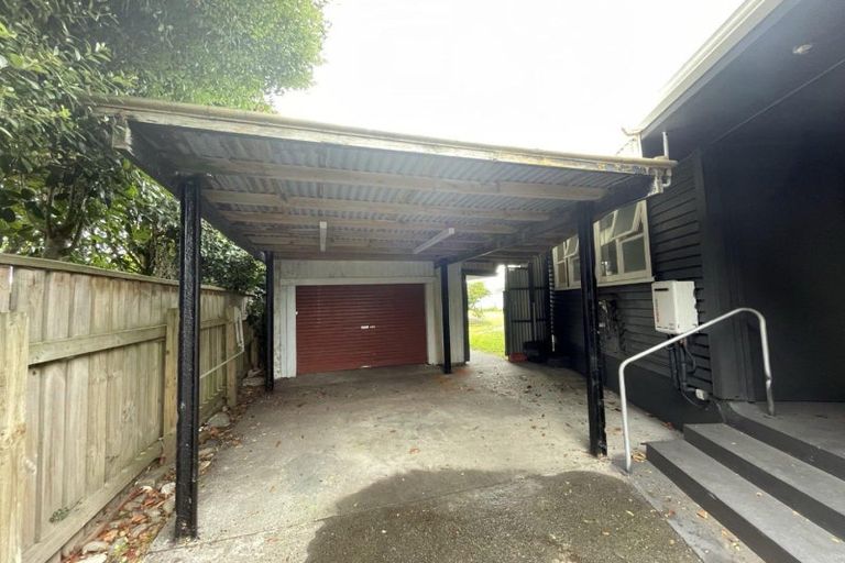 Photo of property in 64 Wikitoria Road, Putiki, Whanganui, 4501